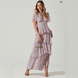ASTR the label TAYLA FLORAL TIERED MIDI DRESS size S